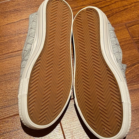Grey quilted slip ons - Picture 3 of 4